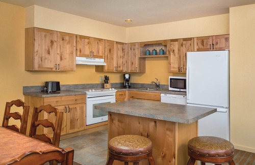 Klamath Falls Hotel | WorldMark Running Y Resort