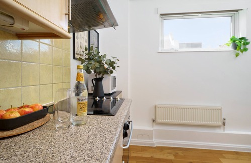 Soho Apartment | WOW! 2BEDR/3BEDS PERFECT CENTRAL LOCATION