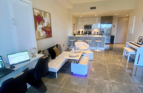 Bonita Springs Apartment | Wow! Cut the ribbon! Brand new! Golf and Beach. Stylish and close to everything!