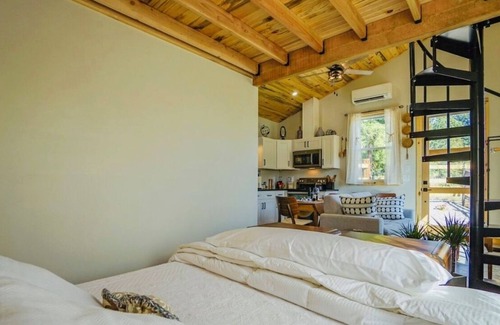 Yacolt House | WOW Hidden Meadows Retreat - Private Hot Tub