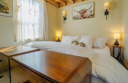 Yacolt House | WOW Hidden Meadows Retreat - Private Hot Tub