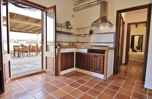 Manacor Cottage | WOW! OFFERS. EXPERIENCE IT WITH FAMILY, FRIENDS, A PRIVATE POOL, AND MORE.