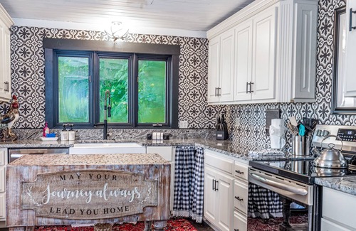 The Galena Territory Cabin | WOW! Unique Galena Dream Cabin. Hot Tub, Games, Fire Pit, Fully Stocked.