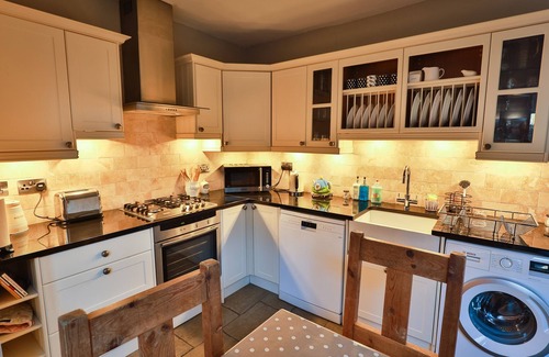 Bewerley Cottage | WREN COTTAGE, pet friendly, with open fire in Pateley Bridge