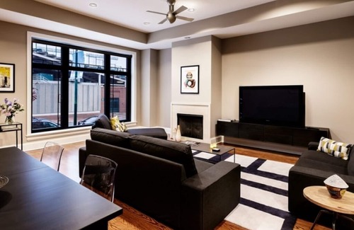 Lakeview Condo | Wrigley Field Grand Slam Suite 4 Bedrooms, 2 Bathrooms