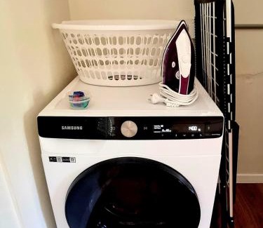 Wurtulla Apartment | Wurtulla Guesthouse, Modern & Tranquil