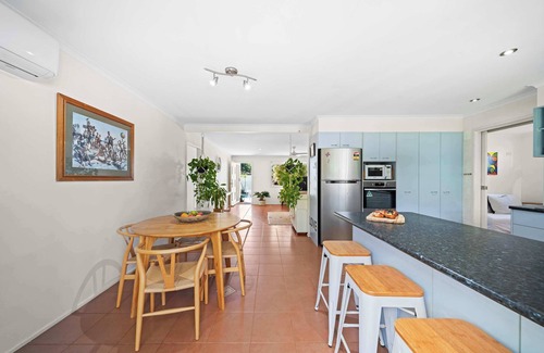 Wurtulla House | Wurtulla Happy Hideaway - Pool & Pet Friendly