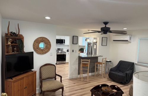 Middleway House | WV Cozy Cabin Summit Point Races