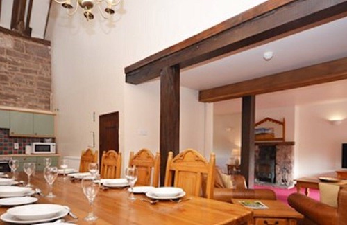 Kerne Bridge House | Wye Accommodation, Wye Valley, Herefordshire. Set on the banks of the River Wye
