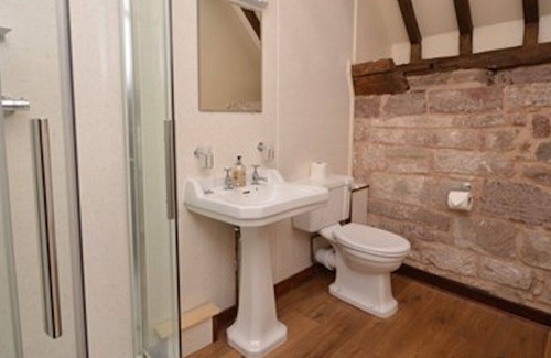 Kerne Bridge House | Wye Accommodation, Wye Valley, Herefordshire. Set on the banks of the River Wye