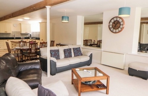 Monsal Dale Cottage | WYE MILL, family friendly, character holiday cottage in Cressbrook