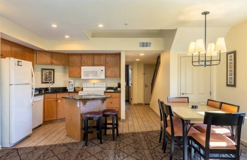 Angels Camp Condo | Wyndham Angels Camp- Angels Camp, CA - 3 Bedroom