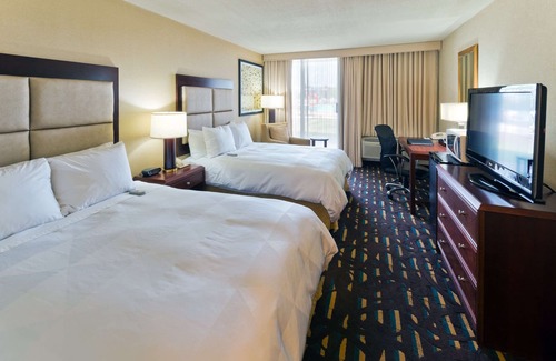 Des Plaines Hotel | Wyndham Chicago O'Hare