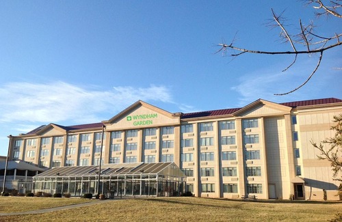 Lakeview Hotel | Wyndham Garden Manassas