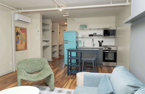 East Market District Apartment | Wynn – Orderly, Modern Escape in Trendy NULU