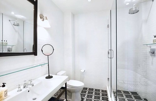 Williamsburg Hotel | Wythe Hotel l North 7th Loft l Light-Filled Urban Loft Escape