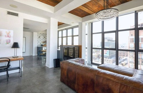 Williamsburg Hotel | Wythe Hotel l South 7th Loft l Corner Loft with Skyline & Light