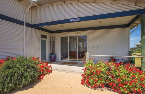 Port Fairy Apartment | Wytonia 2 - Ocean Views From Your Bed