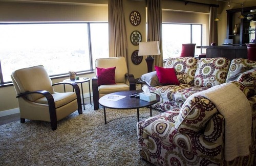 Downtown Condo | x Hilton 1901 in Lexington