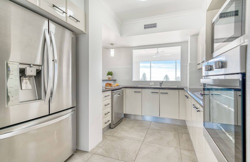 Main Beach Apartment | Xanadu Main Beach Resort