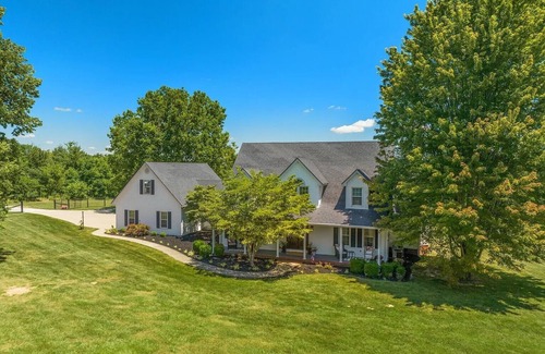 Keene House | Xmas & NY Special - Pool, Hot Tub, Game Room, EV charger, Sleeps 20