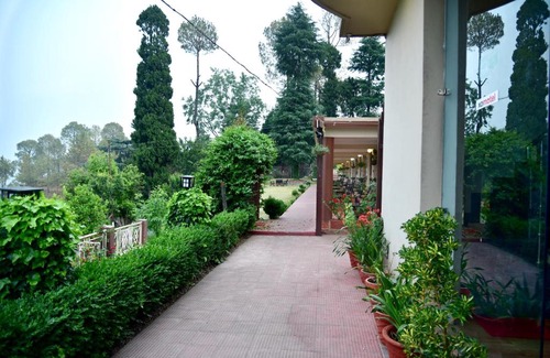 Chiliyanaula Resort | Xomotel Ranikhet Heights