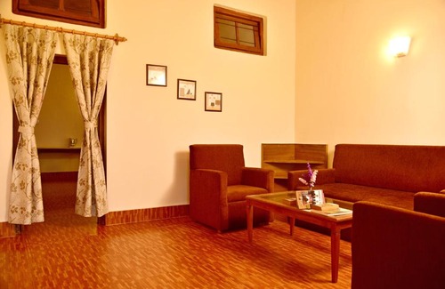 Chiliyanaula Resort | Xomotel Ranikhet Heights