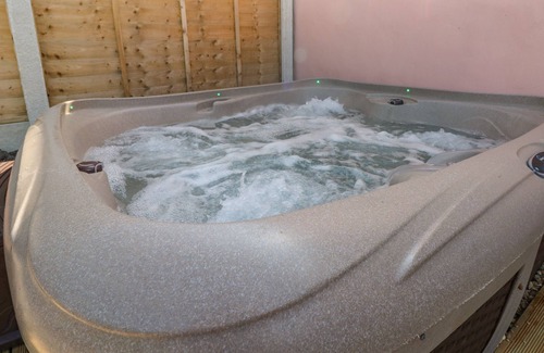 Haverfordwest Cottage | Y Felin