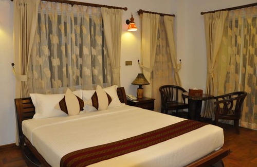 Mandalay Hotel | Yadanarpon Dynasty Hotel