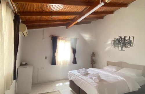 Cumhuriyet Bed & Breakfast | YALI OTEL SEFERİHİSAR ÜRKMEZ