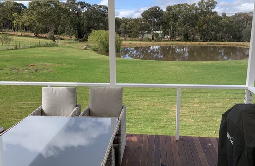 Central Mudgee Cottage | YARRAWONGA PARK COTTAGE Cozy 2 bedroom cottage on small acreage