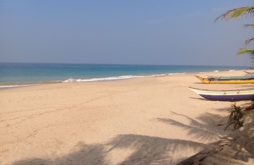 Ambalangoda Villa | Yasmin Paradise Beach House Right On The Beach Free Wi-fi