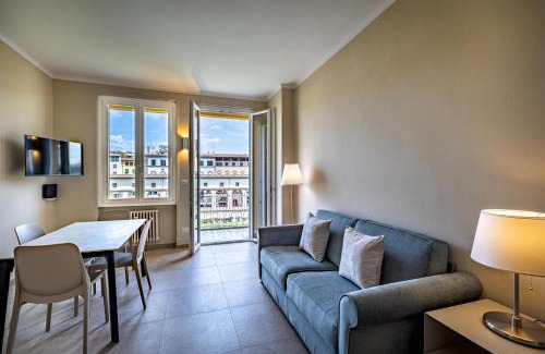 San Niccolo Apartment | YD balcony on Pontevecchio view