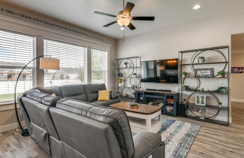 Iona House | Year-Round Outdoor Fun Spacious Retreat in Iona