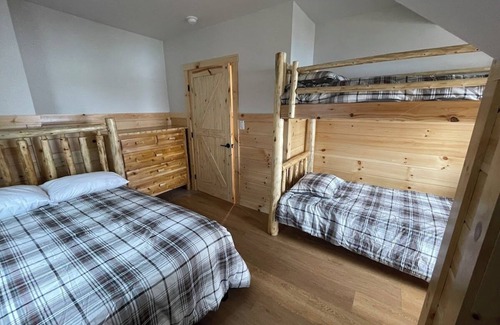 Eagle Bay Cabin | Year-round waterfront vacation rental ~BlueSky Lodge