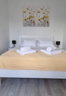 Murvica Apartment | Yellow dream