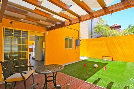 La Paz Apartment | Yellow Home Quiet Area Coromuel Beach 16km 9 3mi