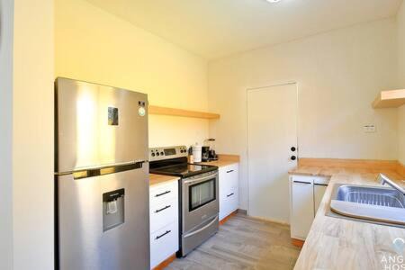 La Paz Apartment | Yellow Home Quiet Area Coromuel Beach 16km 9 3mi