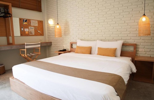 North Pattaya Hotel | Yellow Moon