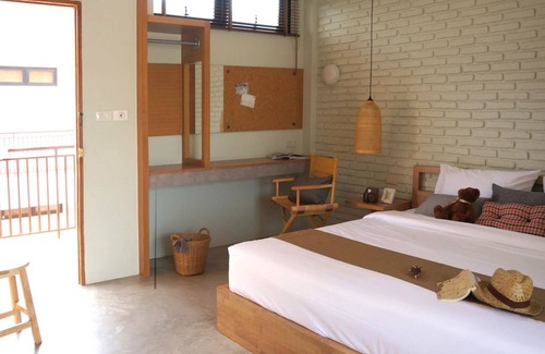 North Pattaya Hotel | Yellow Moon