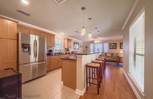 Canyon Lake House | Yellow Rose Cl 2459 1 Bedroom Home by RedAwning