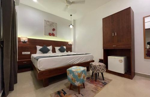 Baga Hotel | Yellow Sky By Rj14, Baga Beach