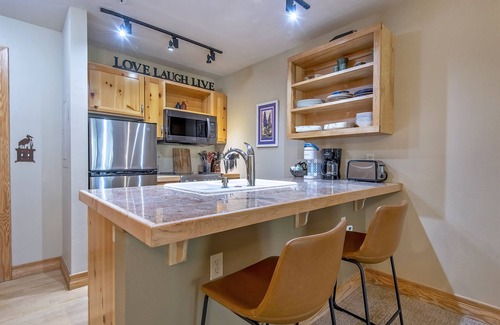 Driggs Condo | Yellowstone & Grand Teton Parks!3 Community Hot Tubs! Updated, Stocked & Clean!