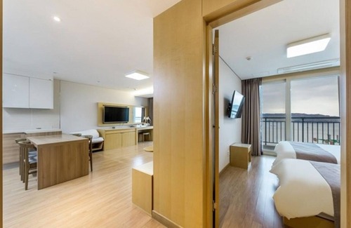 Dolsan-eup Hotel | Yeosu-si noblehotel