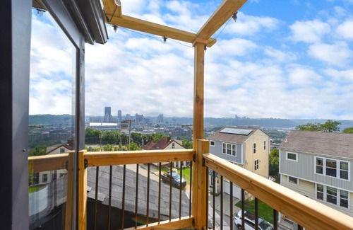 Pittsburgh House | Yinz Retreat, Above the City