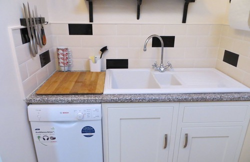 Bicester Cottage | Yogis Cottage Is Cotswold Country Charm With Modern Facilities