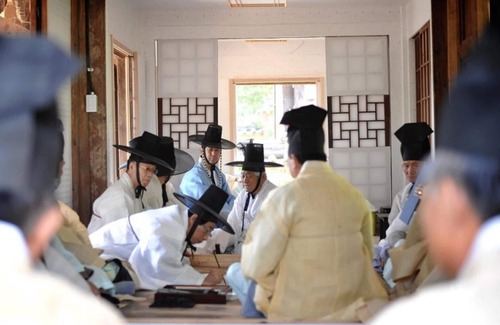 Yeongcheon House | Youngcheon Gwiaegotaek Hanok Pension