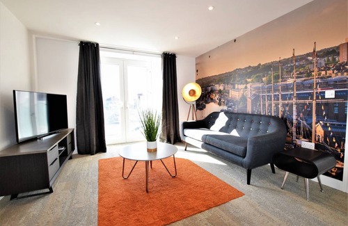Bristol Villa | Your Apartment Brunel Loft - No.3