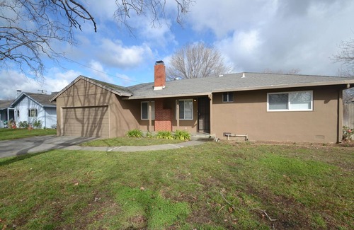 Fairfield House | .Your BEAUTIFUL PLACE TO CALL HOME NO CREDIT CHECK* Comfortable 3 bed, 2 bath home.