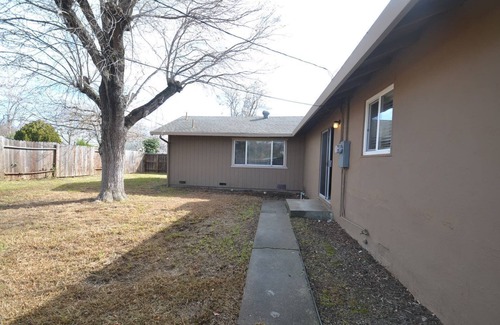 Fairfield House | .Your BEAUTIFUL PLACE TO CALL HOME NO CREDIT CHECK* Comfortable 3 bed, 2 bath home.